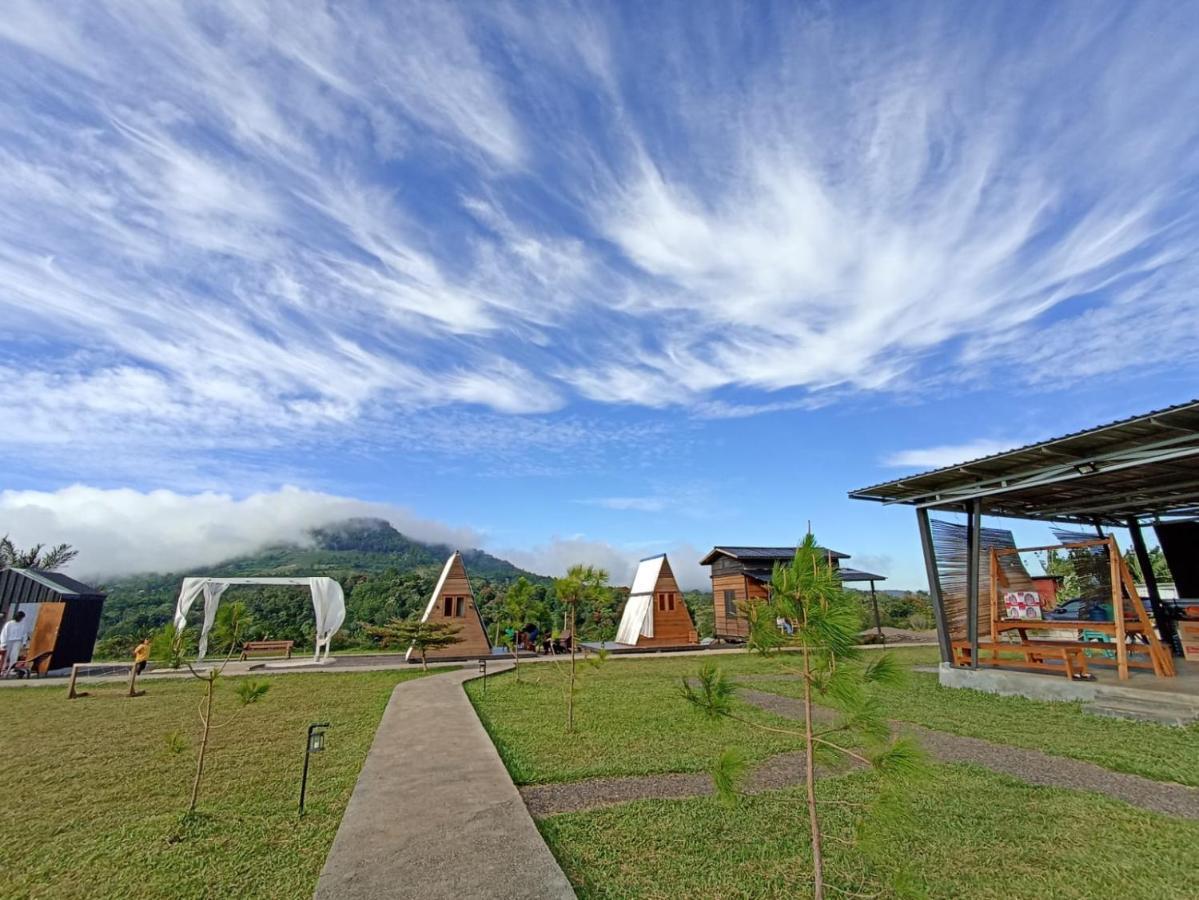 Hotel Wawowow Tomohon Exterior foto