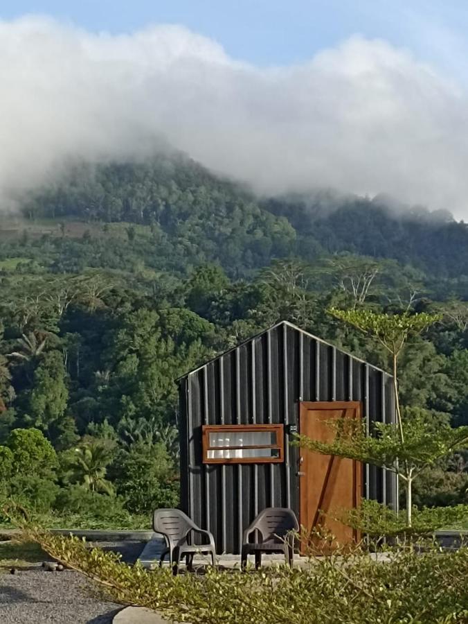 Hotel Wawowow Tomohon Exterior foto